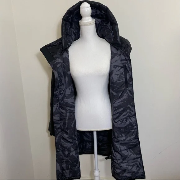 The North Face Women's Acropolis Parka Down Coat TNF Black Sz M NWT - Picture 11 of 14